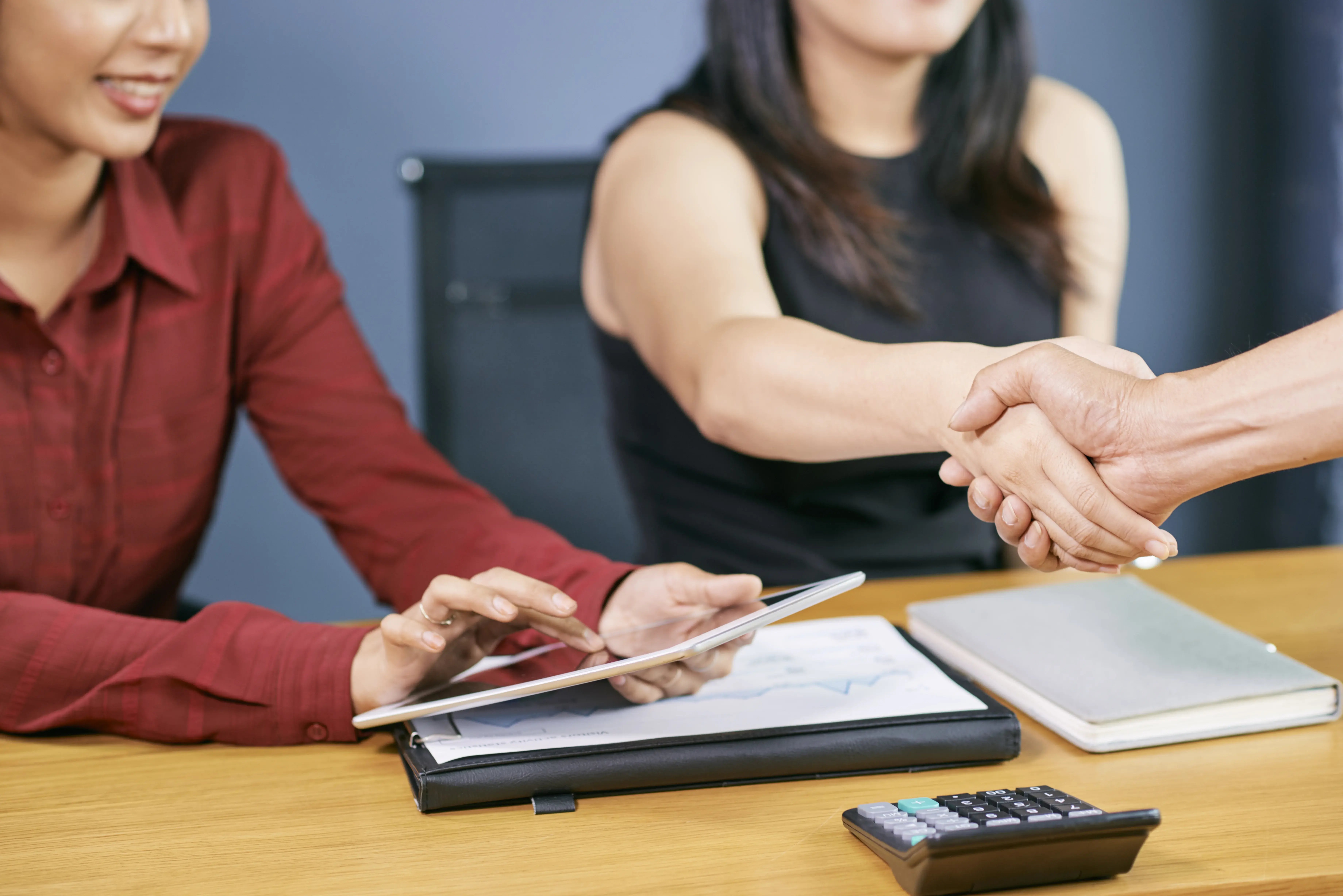 business-people-making-deal